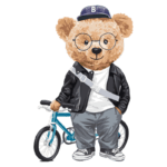 Urso estilizado usando jaqueta de couro e boné, posando ao lado de uma bicicleta azul. Ideal para temas de moda infantil e produtos relacionados a animais.