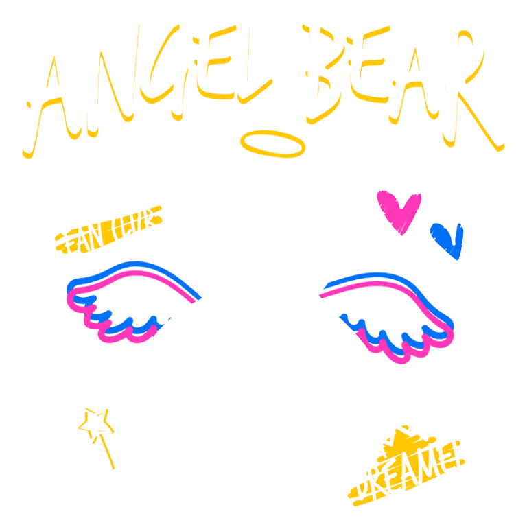 Ilustração de um urso de pelúcia com asas de anjo e halo, acompanhado de textos "Angel Bear", "Fan Club" e "Dreamer", com elementos coloridos como corações e estrelas. Ideal para fãs de design divertido e criativo.