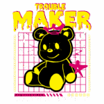 Ilustração de um ursinho estilizado em preto com detalhes em amarelo e elementos gráficos vibrantes, apresentando as palavras "TROUBLE MAKER" e "POSITIVE VIBES", representando uma tendência de moda streetwear.