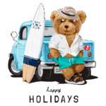 Urso estilizado com roupas de praia, óculos de sol e chapéu, posando ao lado de uma caminhonete azul com uma prancha de surf. A imagem transmite uma vibe de férias e verão, com a frase "happy HOLIDAYS" em destaque.