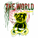 Ilustração de um ursinho estilizado com expressão de vazio, envolvendo as frases "THE WORLD is mine". O fundo apresenta um globo vermelho com traços em verde e amarelo, agregando um estilo urbano e vibrante, ideal para moda streetwear.