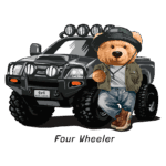 Urso de pelúcia estilizado ao lado de um veículo off-road 4x4, com faróis brilhantes e pneus grandes, representando aventura e diversão ao ar livre.