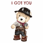 Urso de pelúcia vestido de cowboy com chapéu e pistola, acompanhado da frase "I GOT YOU". Ideal para produtos infantis ou decoração temática.