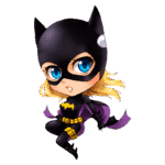 Ilustração de uma personagem feminina em estilo chibi, vestindo um traje preto de super-heroína com detalhes em roxo e amarelo, incluindo uma máscara e o símbolo de um morcego no peito. A personagem possui cabelos loiros e olhos azuis, transmitindo uma atitude destemida.