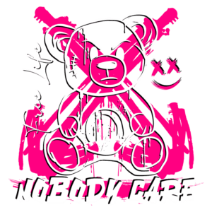 Ilustração de um urso de pelúcia estilizado com expressão zangada, cercado por elementos gráficos em rosa e preto. O design inclui a frase "Nobody Care" e "Free Life", com um fundo de linhas e manchas que evocam uma estética urbana e moderna. Ideal para moda streetwear ou arte contemporânea.