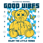 Ilustração de um urso de pelúcia estilizado com detalhes em azul e amarelo, com frases "GOOD VIBES only" e "ENJOY THE LITTLE THINGS", decorado com borboletas e elementos gráficos. Ideal para moda jovem e descontraída.