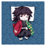 Personagem de anime em estilo chibi dormindo em uma cama, vestindo um manto vermelho e um traje preto, com um lençol colorido em um fundo de padrão geométrico.