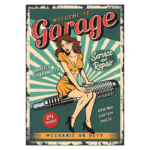 Imagem vintage de um cartaz de garagem, destacando serviços de mecânica, com uma mulher estilizada sentada em uma peça mecânica. Texto inclui "Bem-vindo à Garagem", "Serviço e Reparo", "Qualidade Garantida", "24 Horas" e "Mecânico de Plantão". Ideal para promover serviços de manutenção e reparo automotivo.