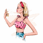 Mulher estilosa com blusa rosa de bolinhas e cabelo loiro, aplicando perfume em um fundo colorido. Ideal para representações de moda e beleza.