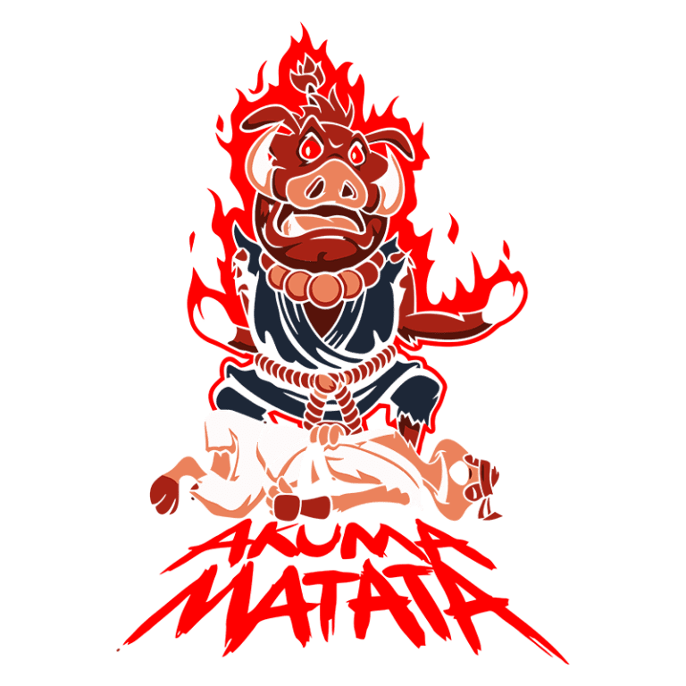 Ilustração de um javali com expressão feroz e chamas ao fundo, sentado sobre uma pessoa vestida de branco. Abaixo da cena, está escrito "AKUM MATATA" em letras estilizadas.