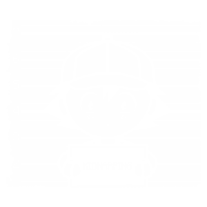 Personagem de desenho animado segurando um cartaz com a palavra "KIONAPPING", posado em uma linha de identificação policial.