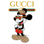 Imagem de Mickey Mouse estilizado com roupas da marca Gucci, usando óculos de sol e boné, posando de forma descontraída. O fundo apresenta o logotipo da Gucci em destaque.