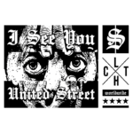 Imagem com arte em preto e branco apresentando os dizeres "I See You" e "United Street", acompanhados de elementos gráficos e logotipo estilizado. Ideal para representações de cultura urbana e streetwear.