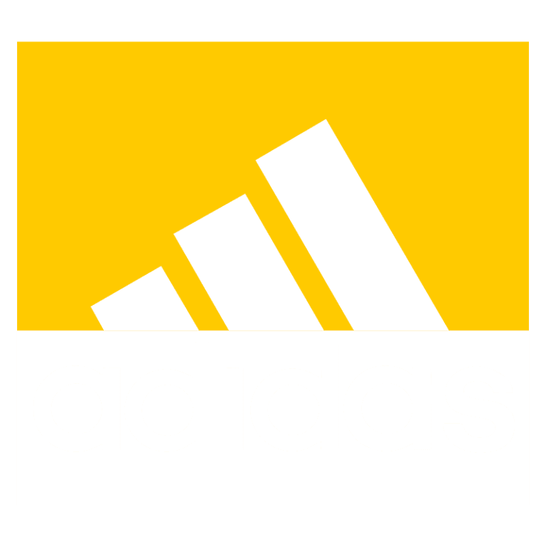 Logotipo da Adidas com fundo amarelo, apresentando três listras pretas inclinadas e o nome "adidas" em letras minúsculas verdes na parte inferior. Ideal para identificar produtos esportivos e moda atlética.