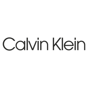 Logotipo da Calvin Klein, marca icônica de moda e fragrâncias, exibindo tipografia minimalista em preto sobre fundo transparente.