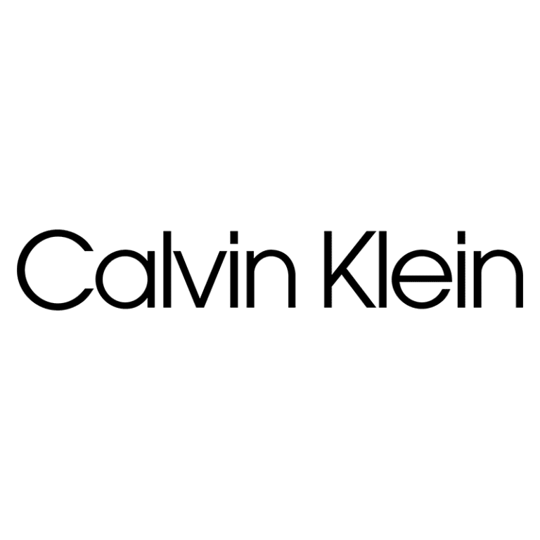 Logotipo da marca Calvin Klein, representando um design moderno e minimalista, característico da moda e fragrâncias de luxo.