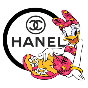 Imagem da personagem Donald Duck, em uma ilustração estilizada, vestindo um conjunto colorido com a logo da marca Chanel, posando de maneira descontraída ao lado do logotipo da marca.