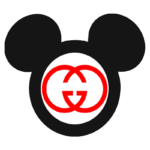 Logotipo estilizado com orelhas de rato, combinando o símbolo da Gucci em vermelho no centro, representando a fusão entre moda e cultura pop.