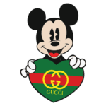 Personagem Mickey Mouse segurando um coração verde com as iniciais e cores da marca Gucci, simbolizando a fusão da cultura pop com a moda de luxo.