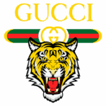 Logo da Gucci com a imagem de um tigre amarelo em destaque, simbolizando originalidade e força, acompanhado pelas icônicas faixas em verde e vermelho da marca.