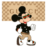 Mickey Mouse estilizado usando roupas da Gucci, com óculos e fundo apresentando o logo da marca. Personagem icônico em pose animada, destacando a fusão entre moda de luxo e cultura pop.