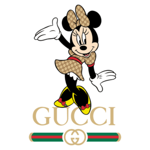 Minnie Mouse vestida com estampa da Gucci, posando alegremente em frente ao logotipo da marca, destacando a fusão de moda e cultura pop.