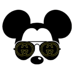 Ilustração de um personagem icônico com orelhas de rato, usando óculos escuros com o logotipo da Gucci em destaque, simbolizando a fusão entre cultura pop e moda de luxo.