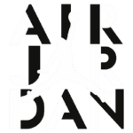 Logo do Air Jordan com a silhueta de um jogador de basquete realizando uma enterrada, combinando elementos de design em branco e preto.