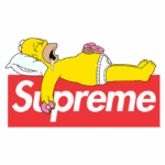 Homer Simpson deitado em uma cama com um travesseiro, dormindo e comendo donuts, em uma colagem com o logotipo da Supreme em vermelho e branco.