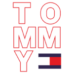 Logotipo da marca Tommy Hilfiger com letras brancas contornadas em vermelho formando a palavra "TOMMY" e uma bandeira estilizada nas cores da marca.