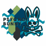 Logo da marca Psycho Bunny, apresentando um coelho esquelético com ossos cruzados, sobre um fundo geométrico em tons de azul e verde.