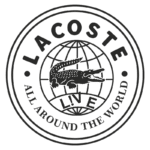 Logotipo da Lacoste com o crocodilo, representando a marca globalmente, acompanhado do texto "ALL AROUND THE WORLD" e "L!VE".