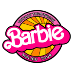 Logotipo da Barbie com design retrô, apresentando as palavras "Totally Throwback" e "Malibu Tour" em um fundo colorido com raios solares, destacando a estética vibrante e divertida associada à marca Barbie.