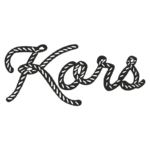 Logotipo estilizado da palavra "Kors" feito com cordas, ideal para identificar marcas de moda ou acessórios.