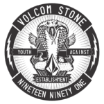 Logotipo da Volcom, apresentando uma cobra estilizada em destaque, com os dizeres "Youth Against Establishment" e "Nineteen Ninety One", remetendo à cultura jovem e ao estilo de vida alternativo. Ideal para identidade visual de moda e esportes radicais.