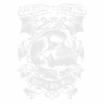 Desenho artístico do logotipo da banda Avenged Sevenfold, apresentando uma caveira com asas de morcego e a frase "Hail to The King" em destaque, em um fundo verde. Ideal para fãs de rock e metal.
