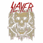 Arte do logotipo da banda Slayer, apresentando um crânio detalhado em um fundo sombrio, adornado com espadas e outros elementos macabros, simbolizando o estilo agressivo e a estética do thrash metal.