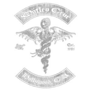 Design de camiseta da banda Motley Crue com ilustração de uma serpente alada, crânio e texto "Hollywood, CA - Est. 1981".