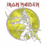 Arte do Iron Maiden com o mascote Eddie vestido como um guerreiro samurai, segurando um arco e flechas, contra um fundo amarelo com raios. O logo da banda está destacado na parte superior.