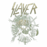 Logotipo da banda de metal Slayer, apresentando um crânio envolto em cordas e decorado com objetos afiados, simbolizando o estilo agressivo e temático da banda.
