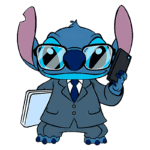 Personagem fictício Stitch, vestido com um terno escuro e gravata, usando óculos grandes, segurando um celular na mão direita e uma pasta na mão esquerda, em um fundo verde.