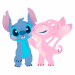 Personagens de desenho animado Stitch e Angel, com Stitch em azul e Angel em rosa, posando juntos de forma carinhosa, simbolizando amizade e amor.