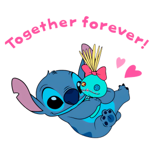 Imagem de Stitch, um personagem azul da Disney, segurando um boneco em forma de peixe com um laço rosa, com a frase "Together forever!" acima, destacando a amizade e a conexão especial entre eles.