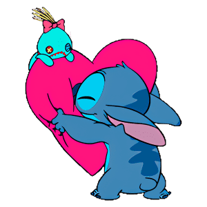 Stitch abraçando um grande coração rosa, enquanto uma boneca azul com laço observa, simbolizando amizade e afeto.