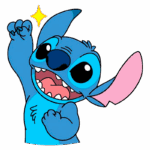 Personagem de desenho animado Stitch, da Disney, com pele azul, orehas grandes, sorrindo e levantando o braço em um gesto de comemoração, com um brilho amarelo ao fundo.